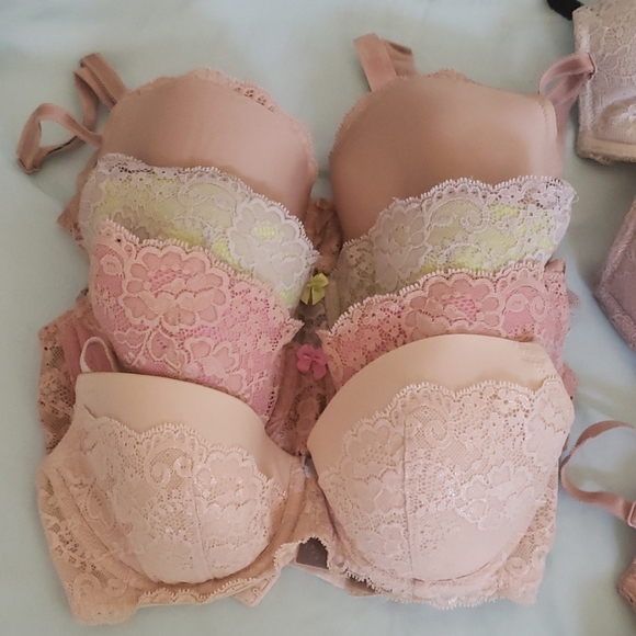 10 bras Victoria Secret - Picture 2 of 5